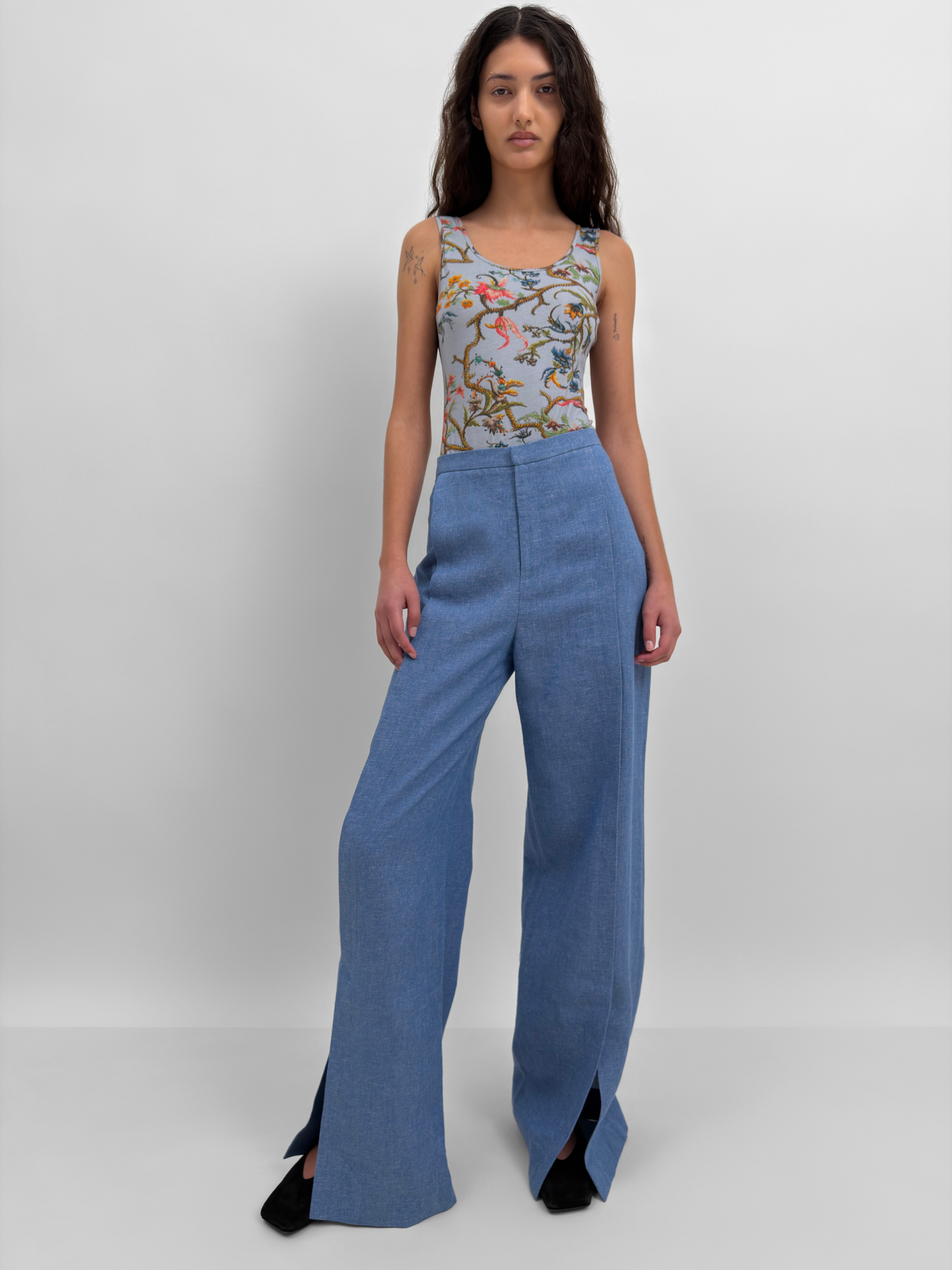 The Rubin Lino front slit pant