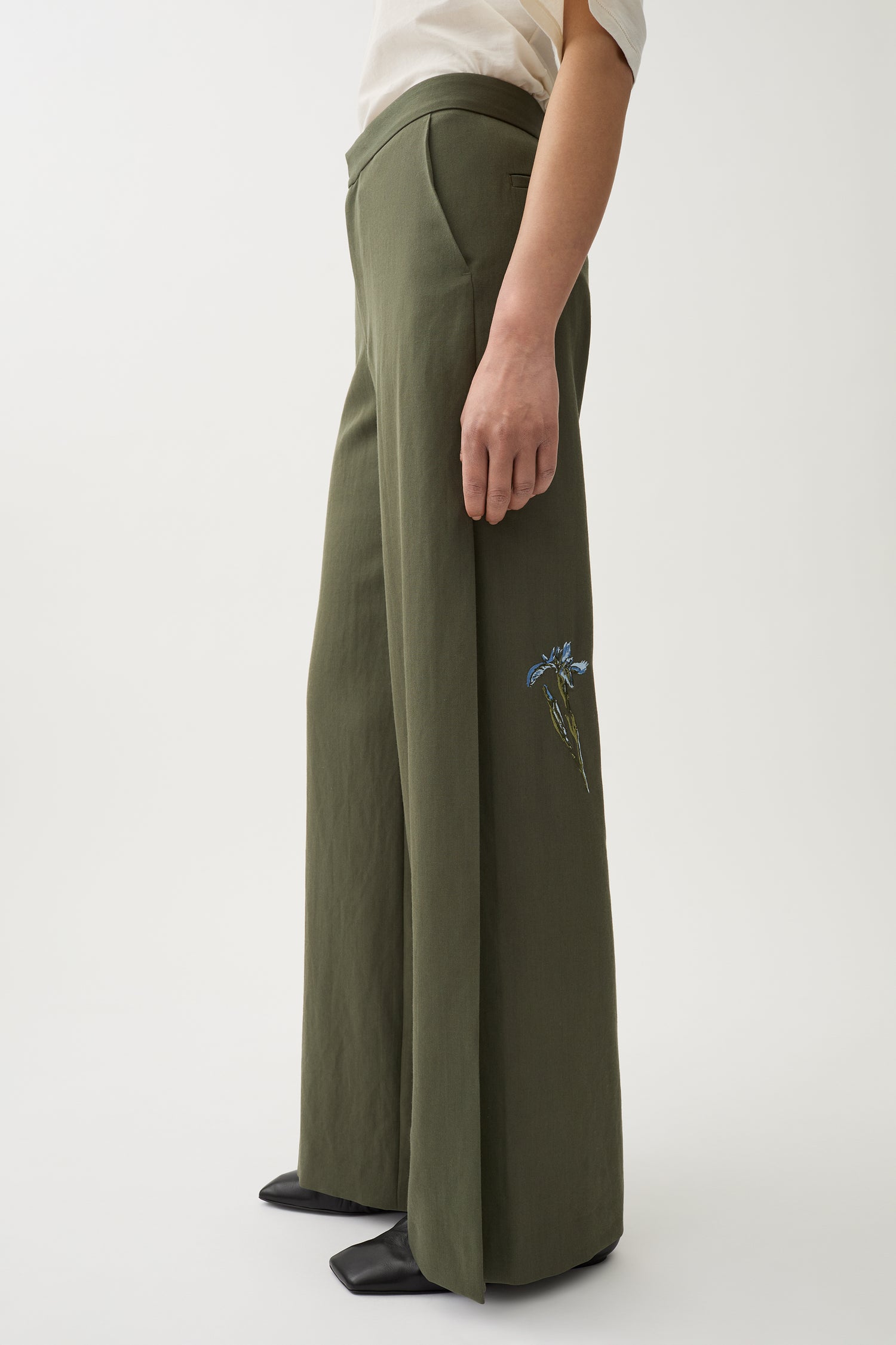 Nora embroidery pants