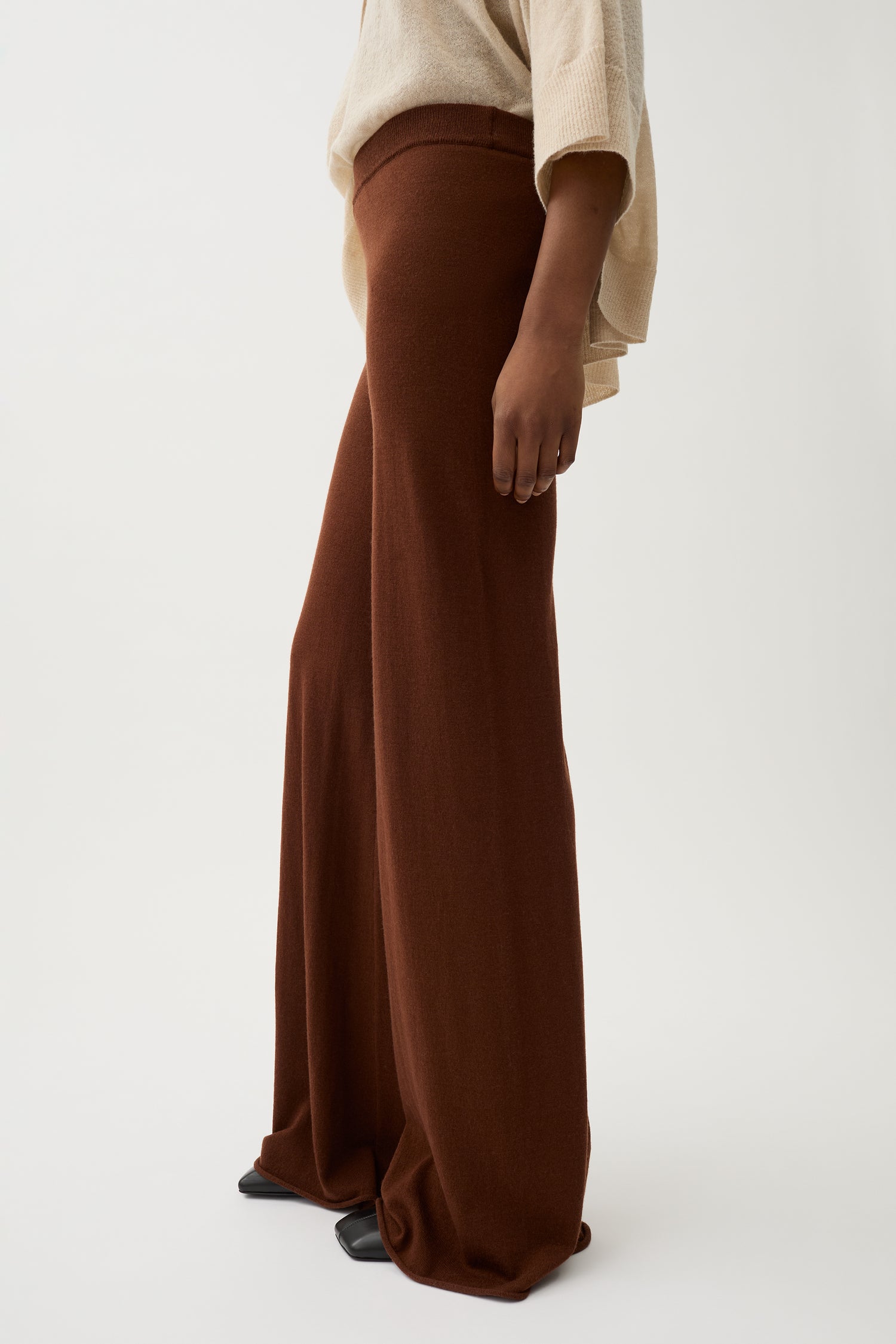 Monica embrace pants