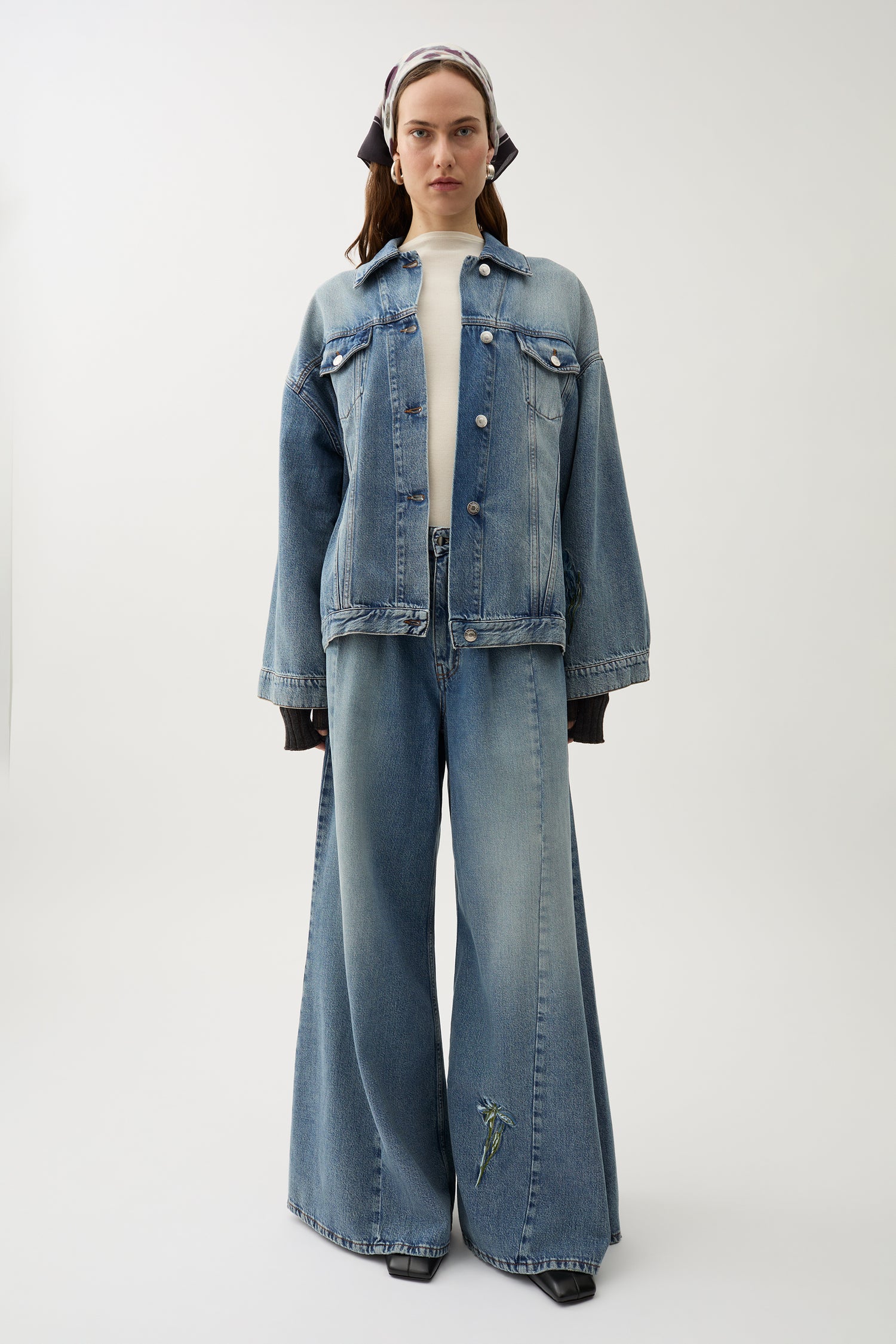 Bat embroidery denim jacket