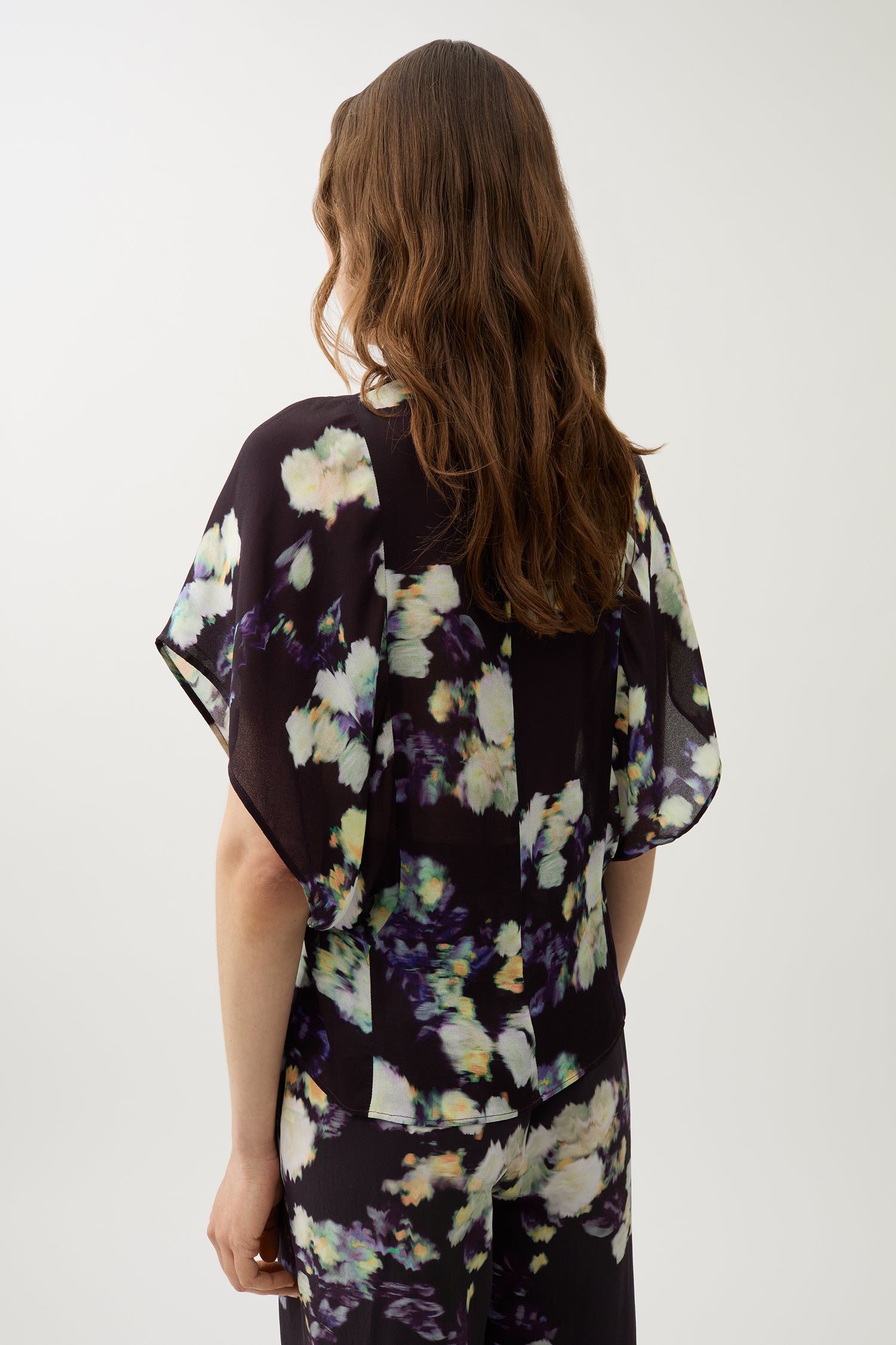 Lara rosie crepe blouse