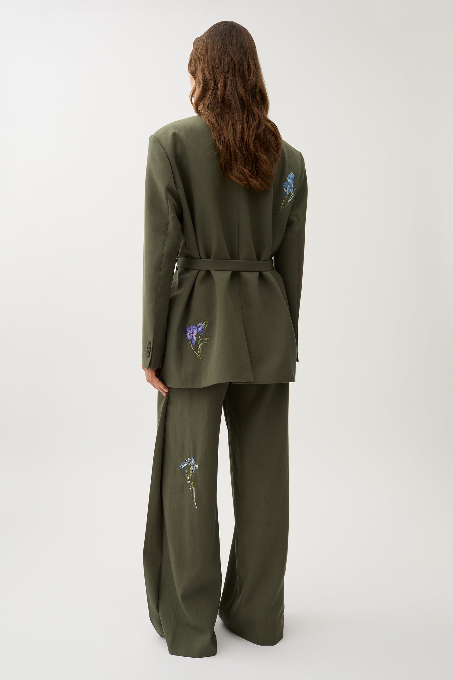 Stand embroidery blazer