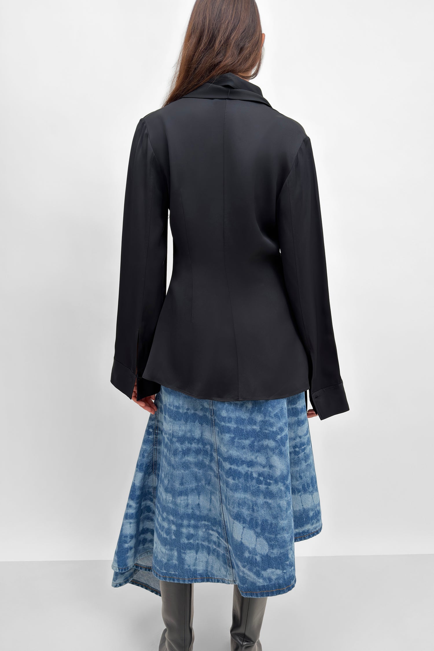 The Euni shiny shirt blouse