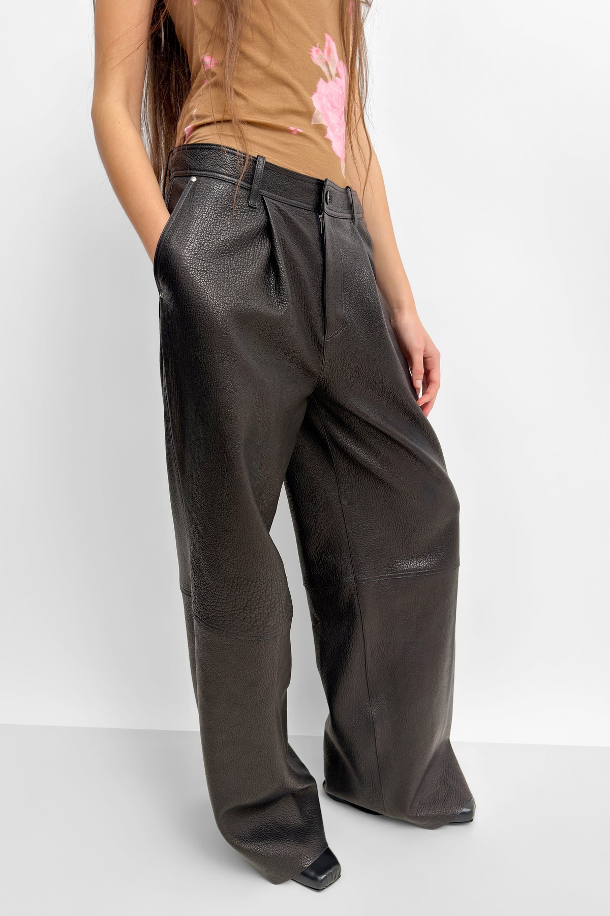 The Iselo pebble leather pant