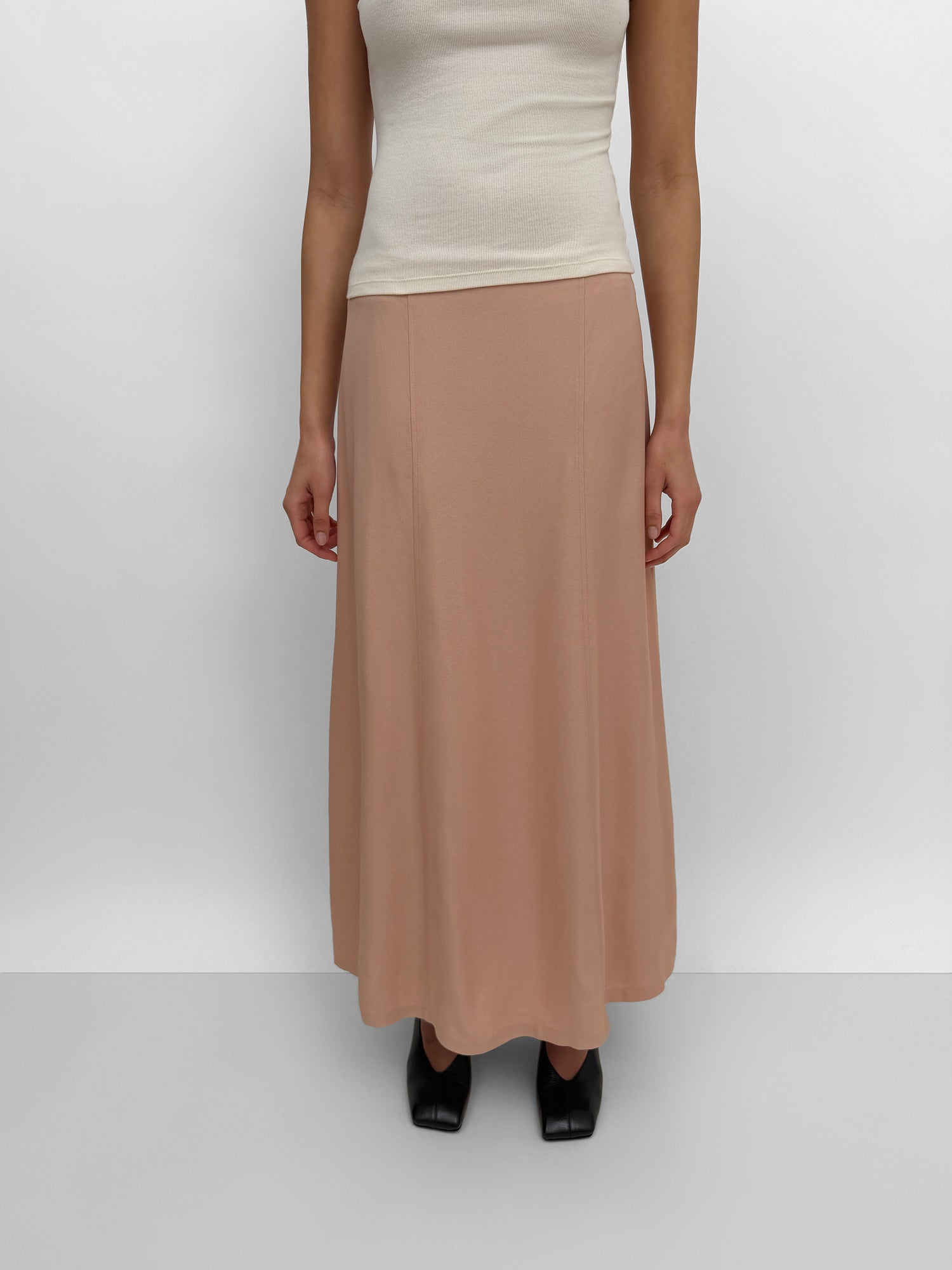 The Marielle fluid bell skirt