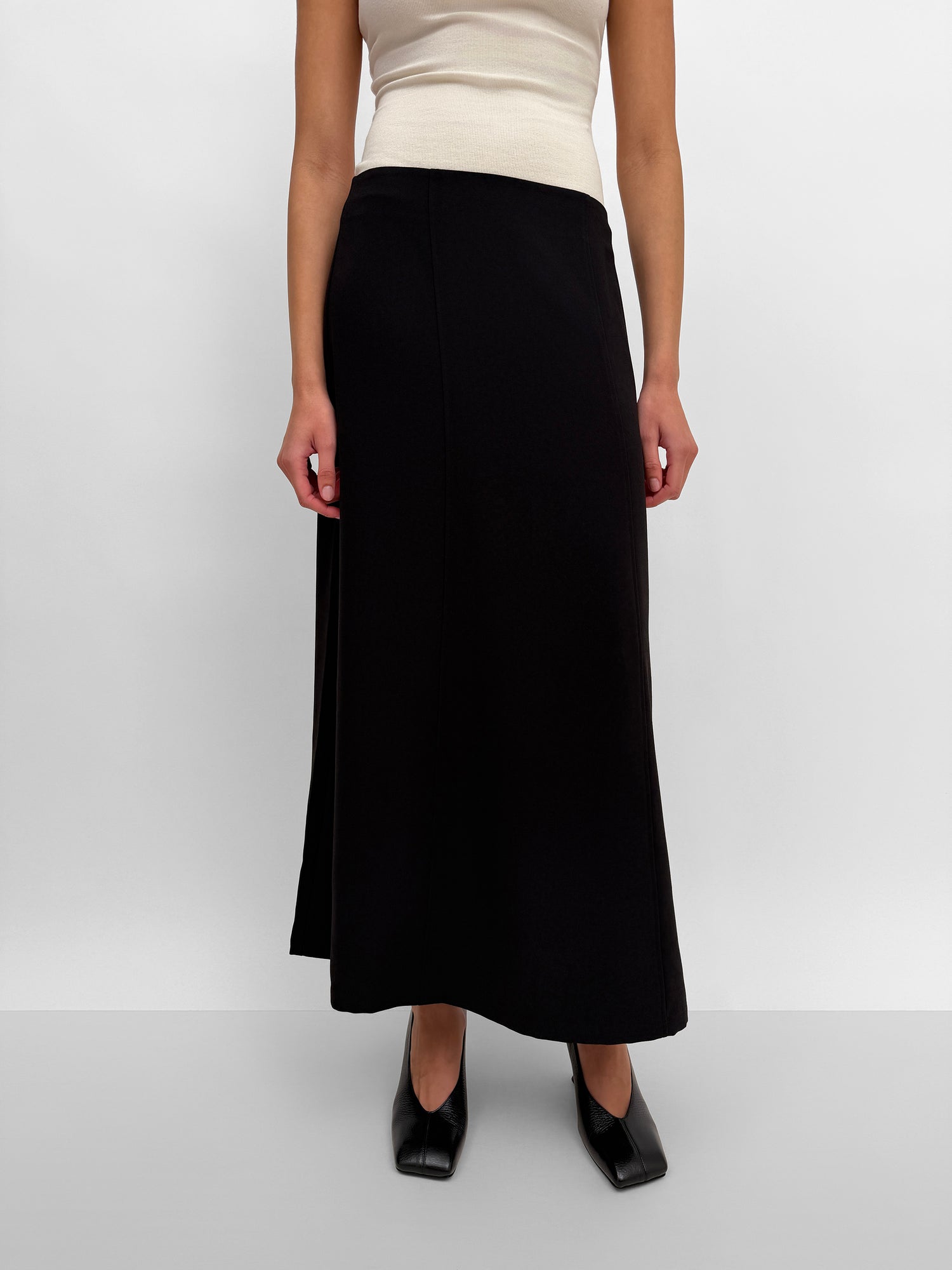 The Marielle fluid bell skirt