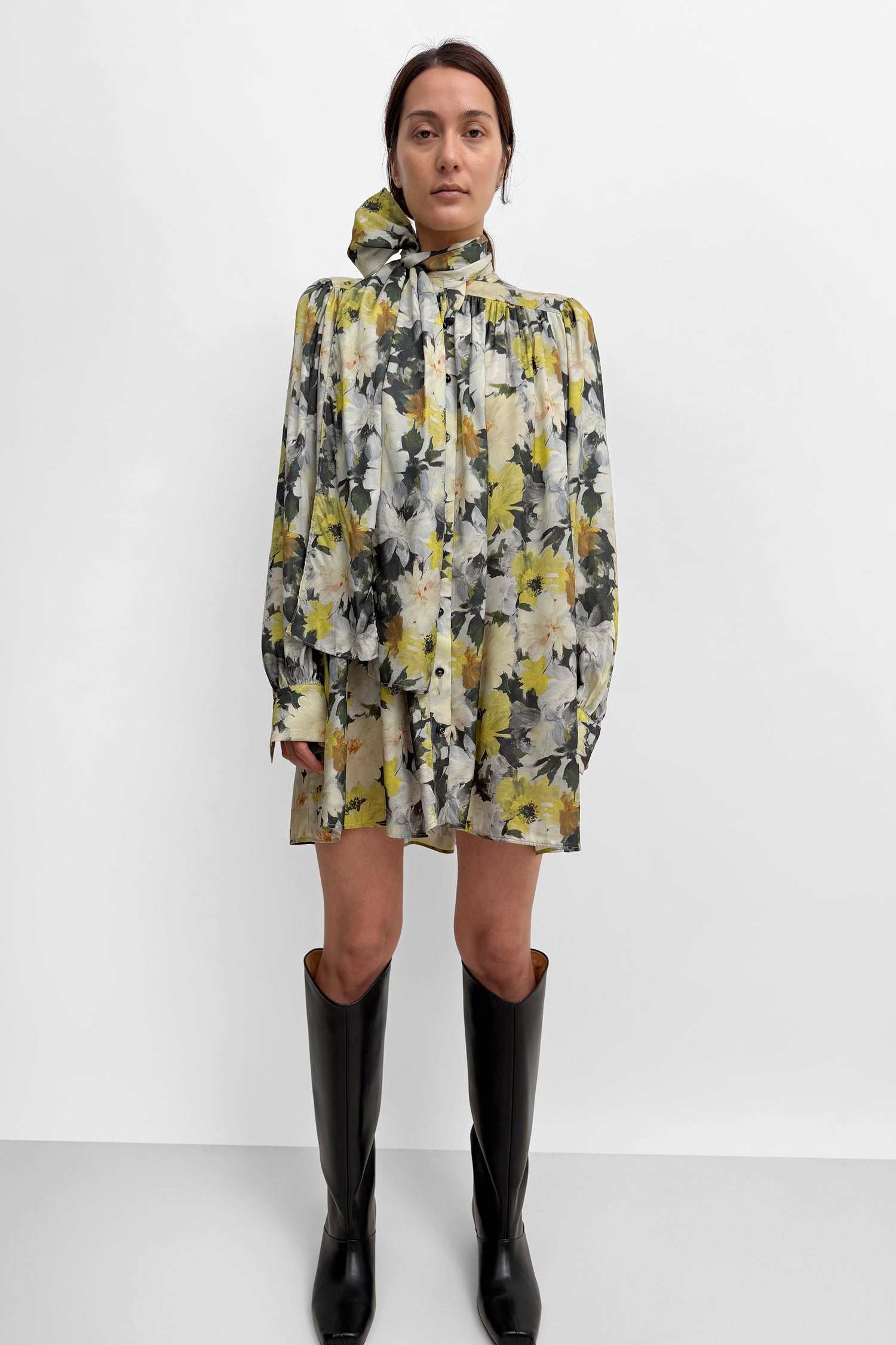The Nayou mini bow tie dress