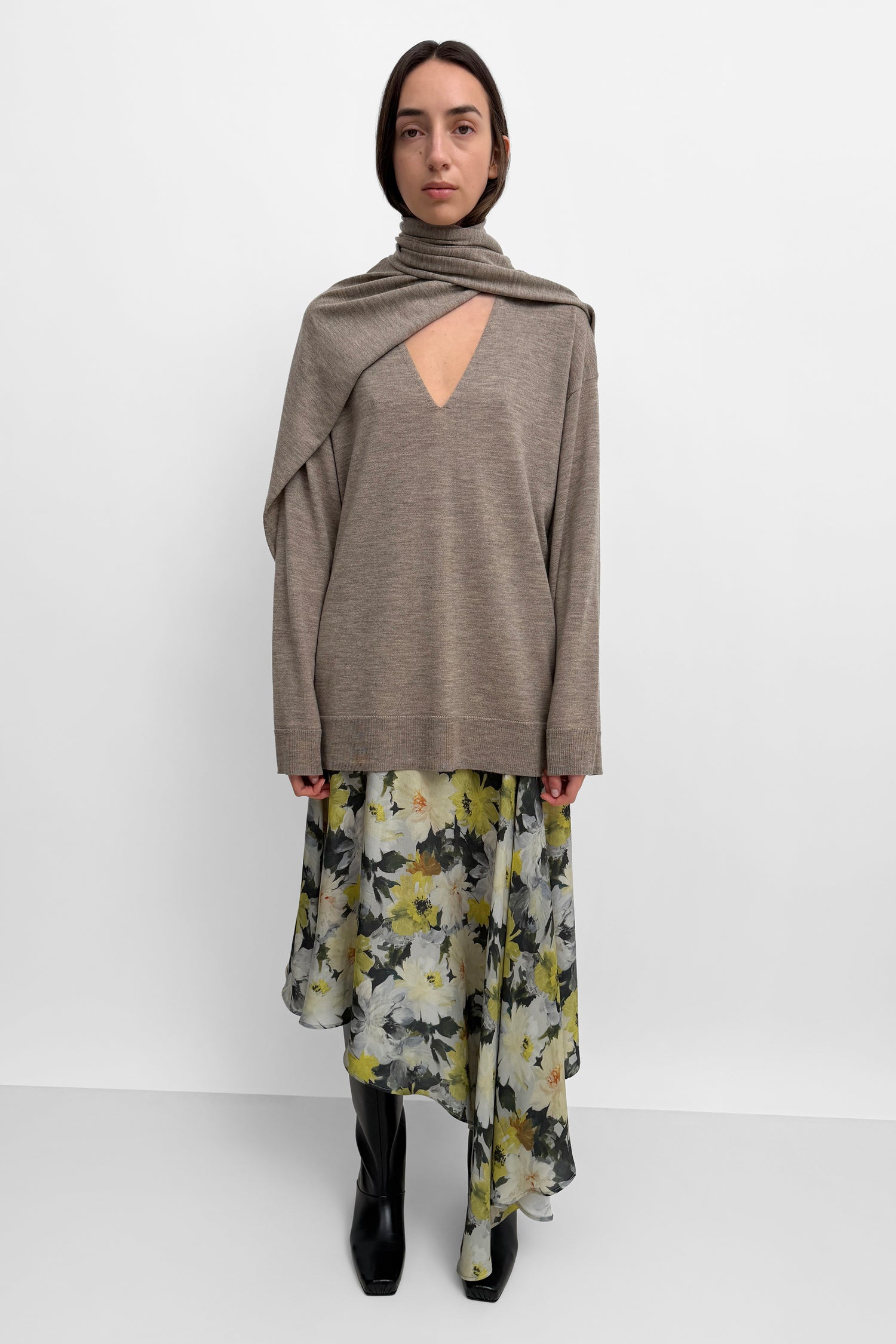 The Phylis wool scarf sweater
