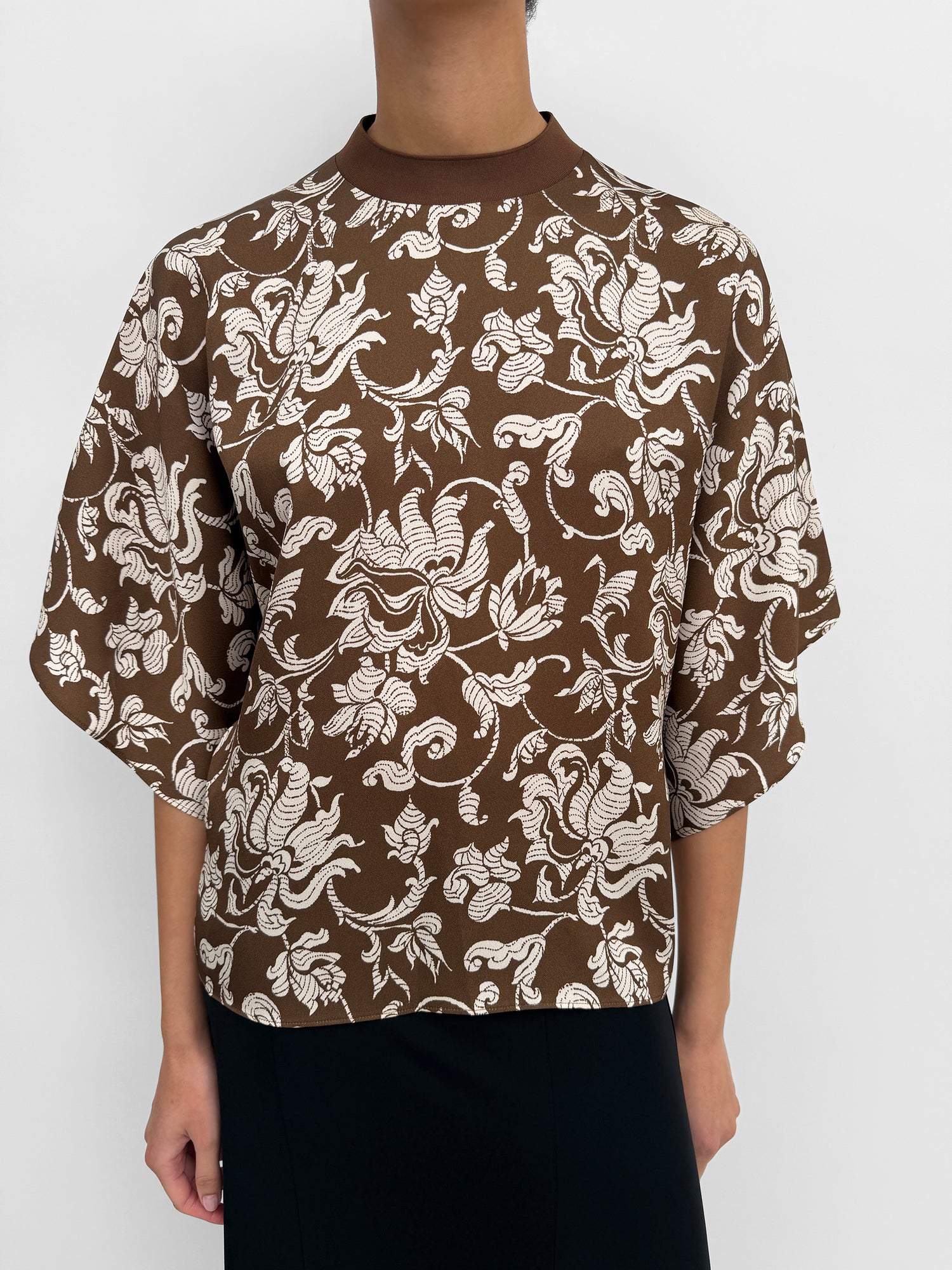 The Poppi top in French Lily