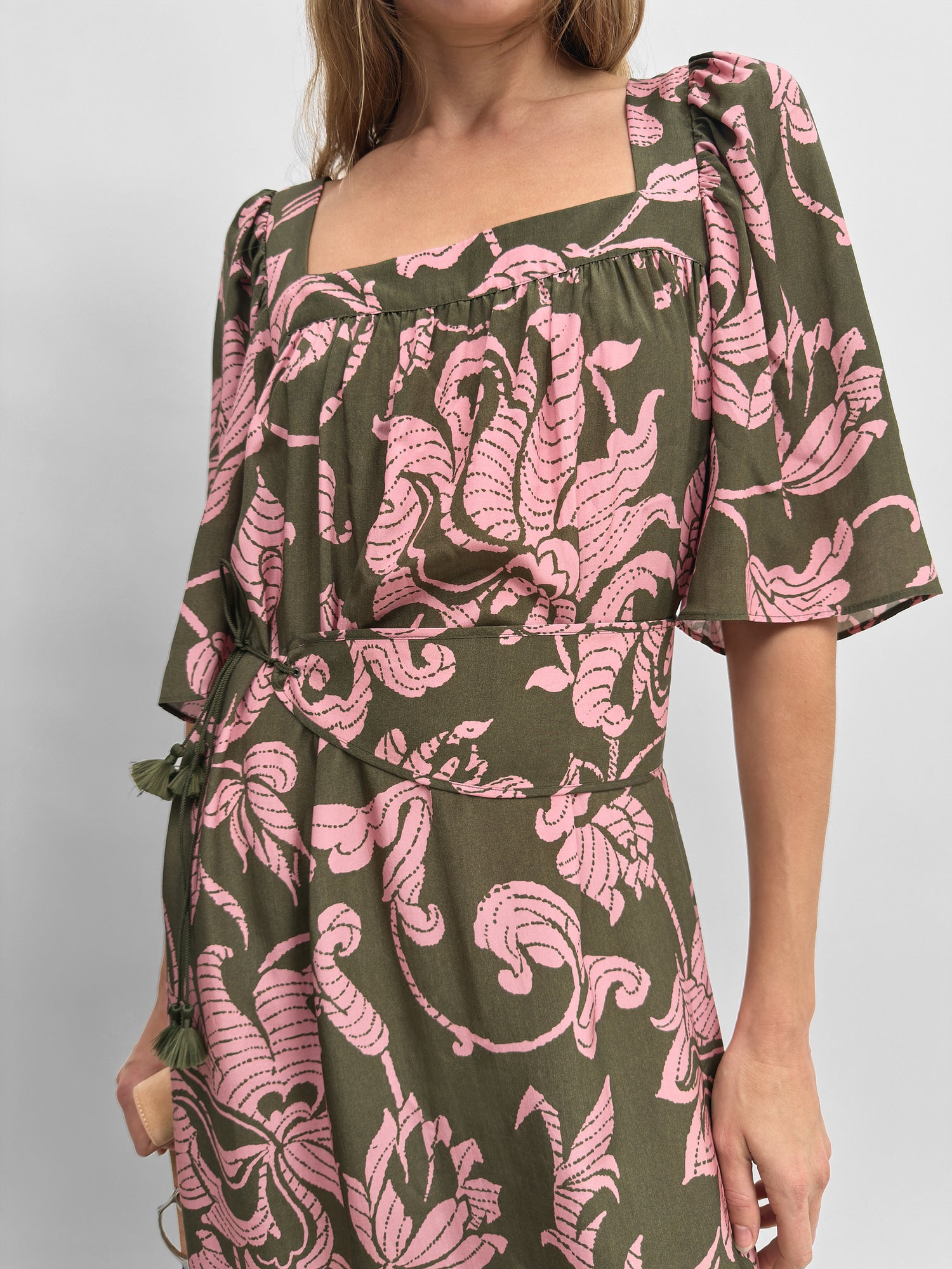 The Salem square neck dress in French Lily