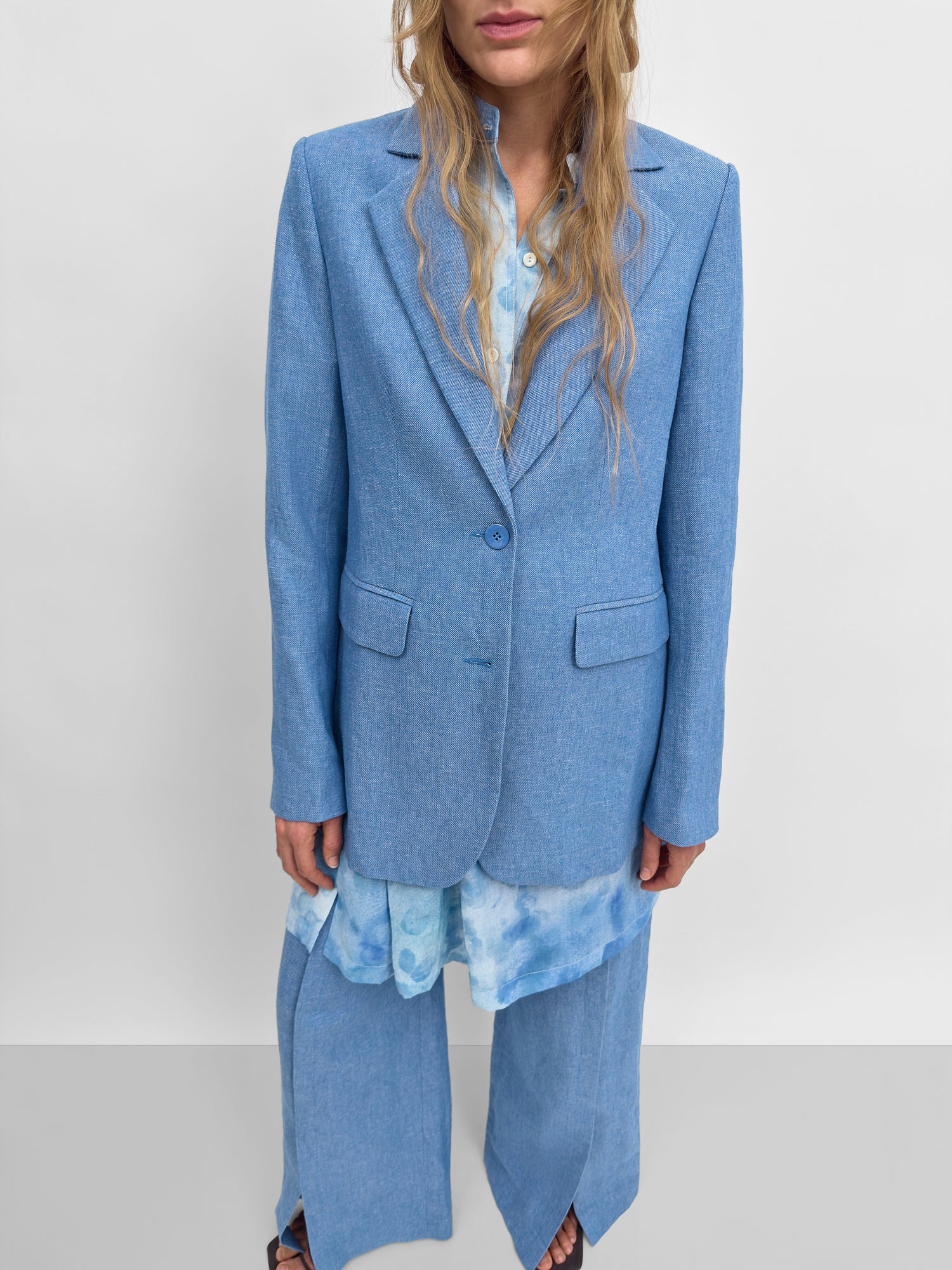 The Viola Lino workwear blazer