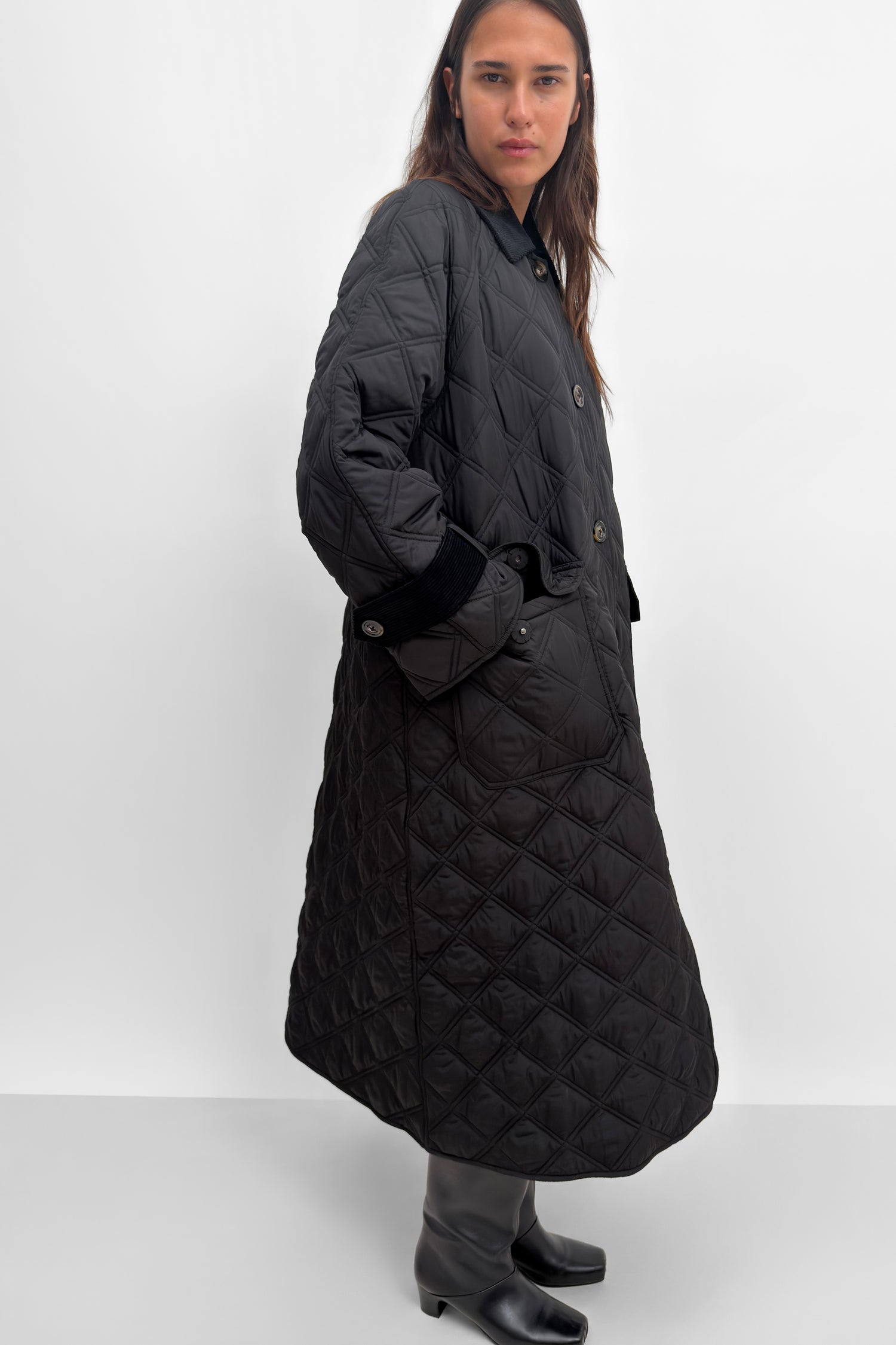 The Yuna equestrain quilt coat
