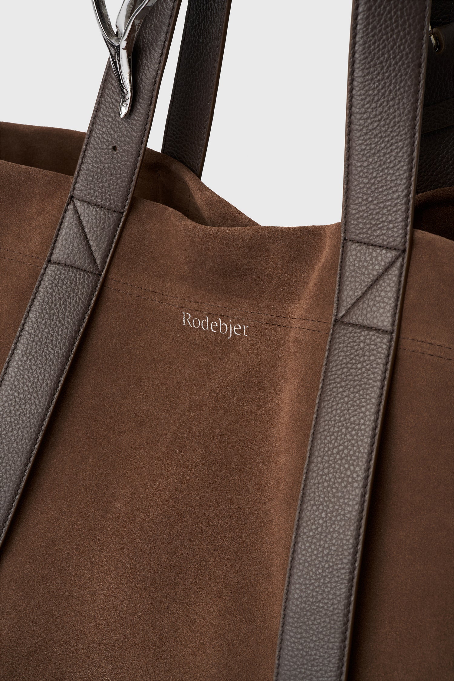 The Seashell suede over-dimensioned tote