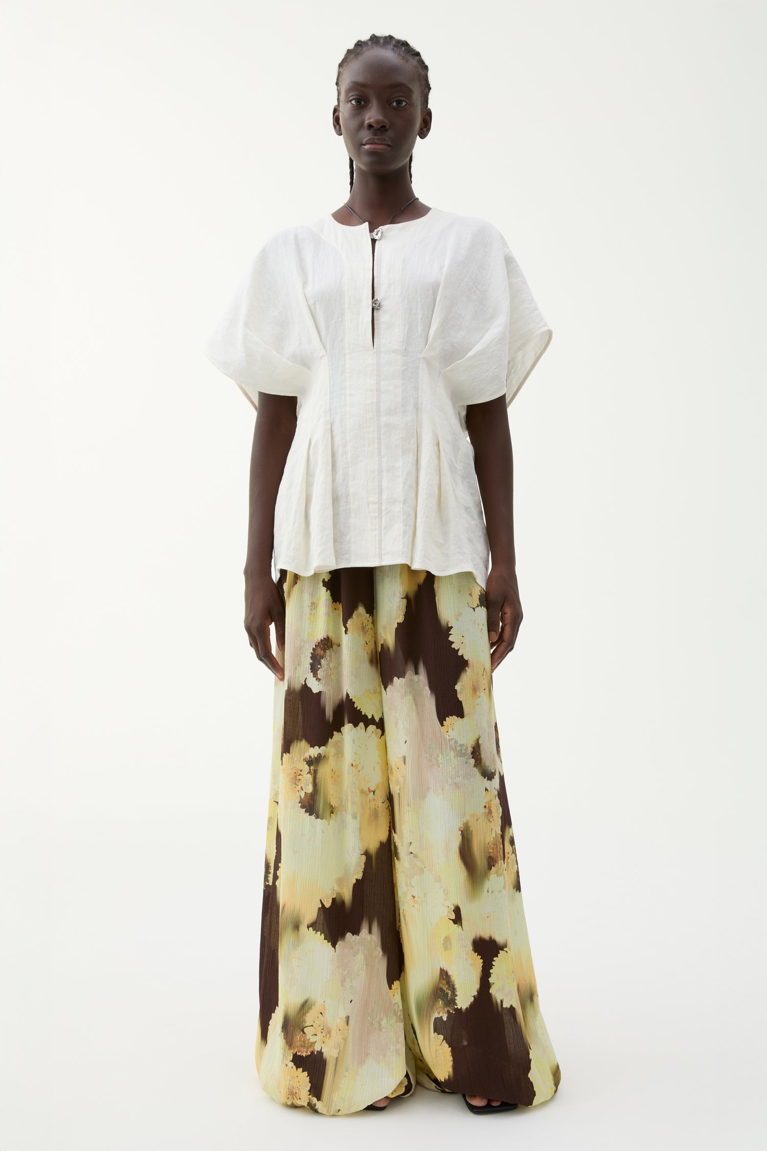 Jennia linen blouse