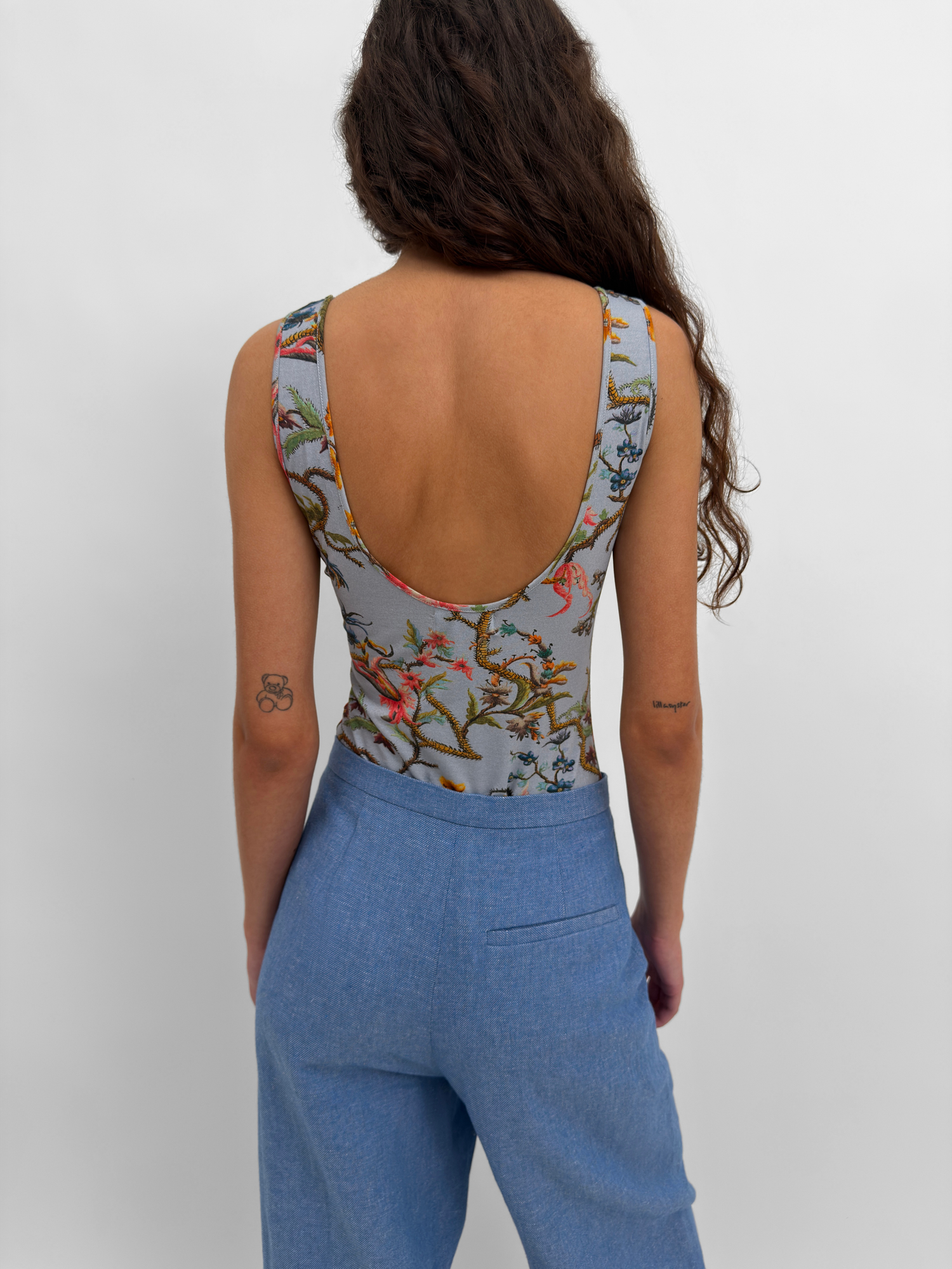 The Dasha body in Trailing