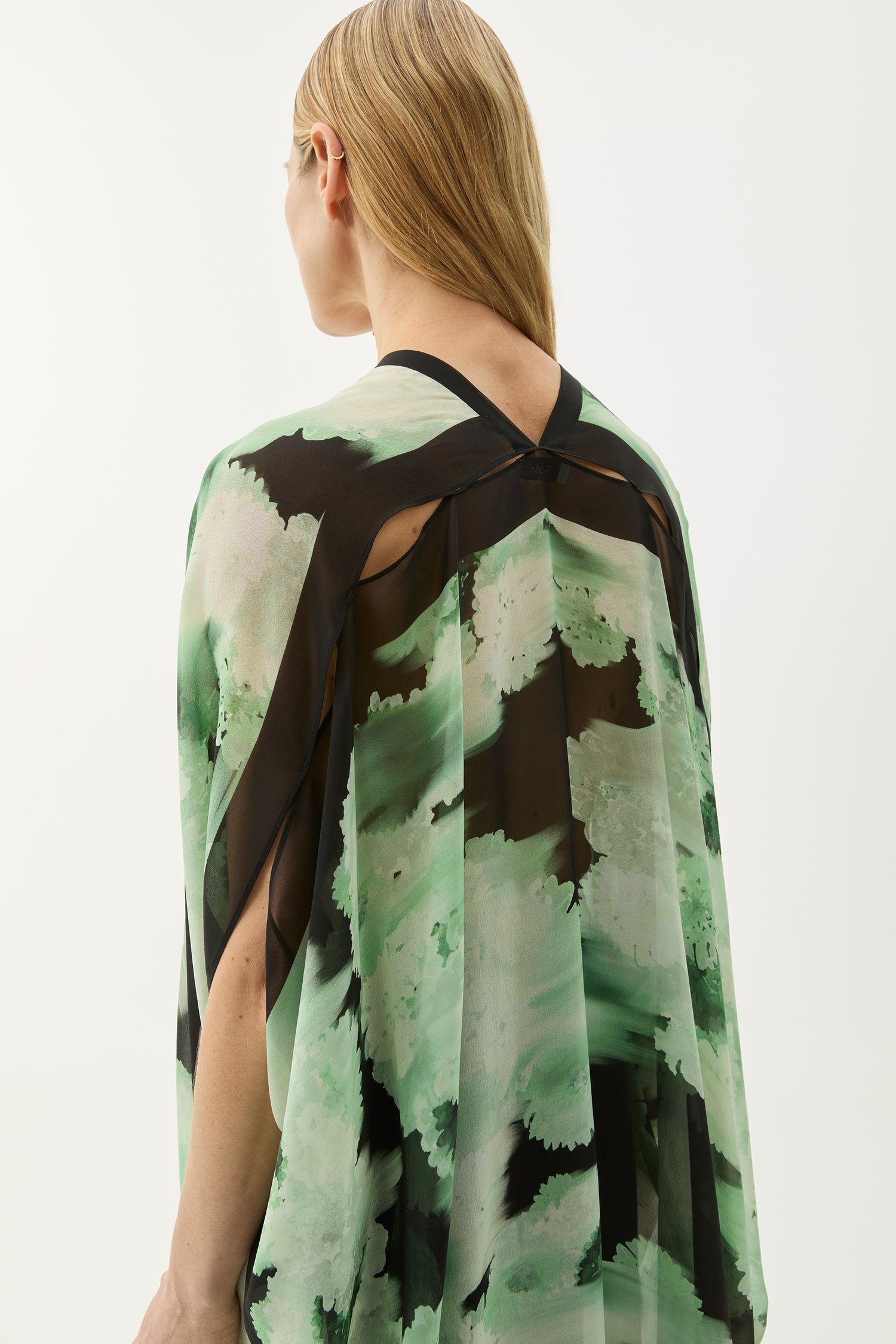 Agave blurry flower caftan