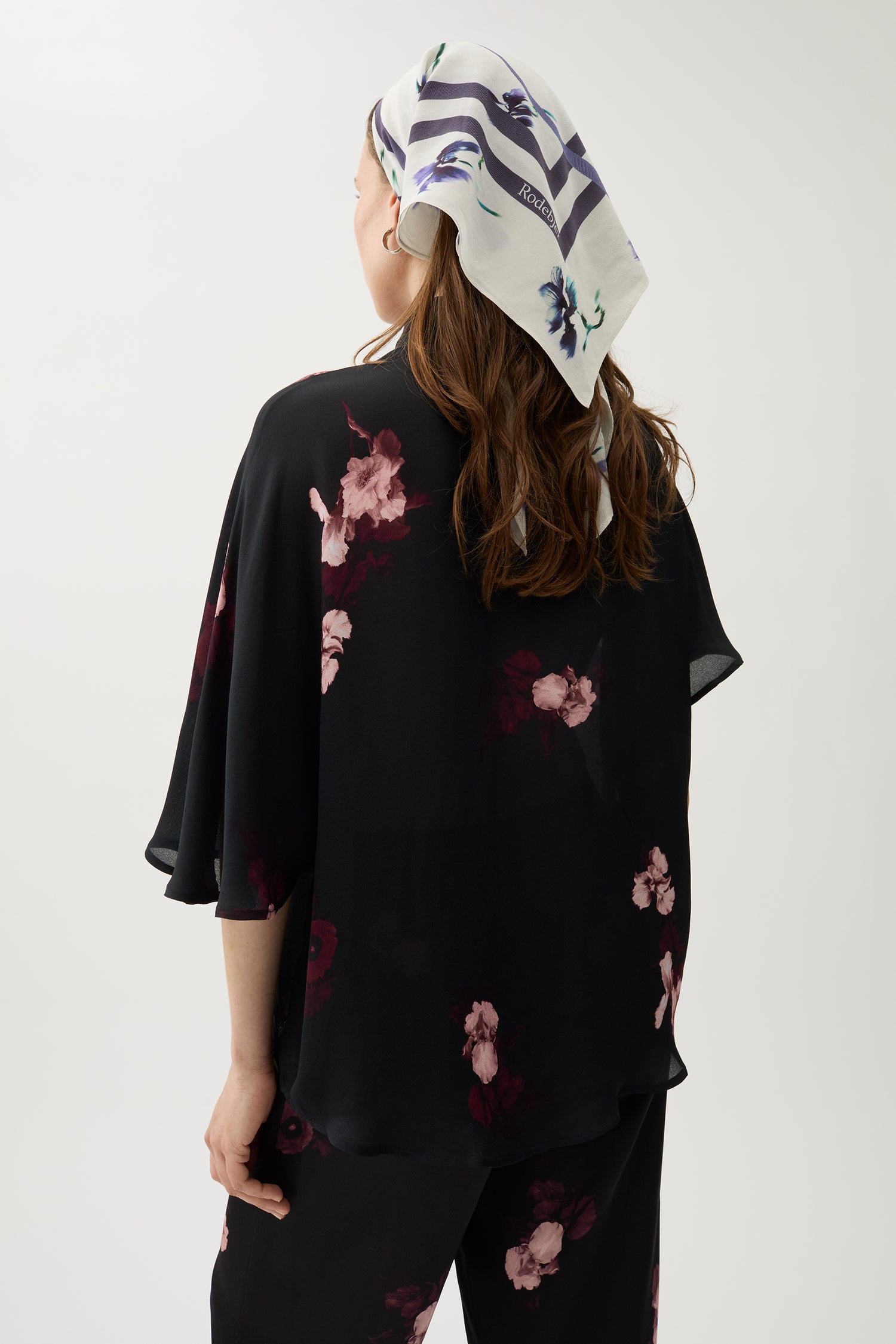 Finch bouquet blouse