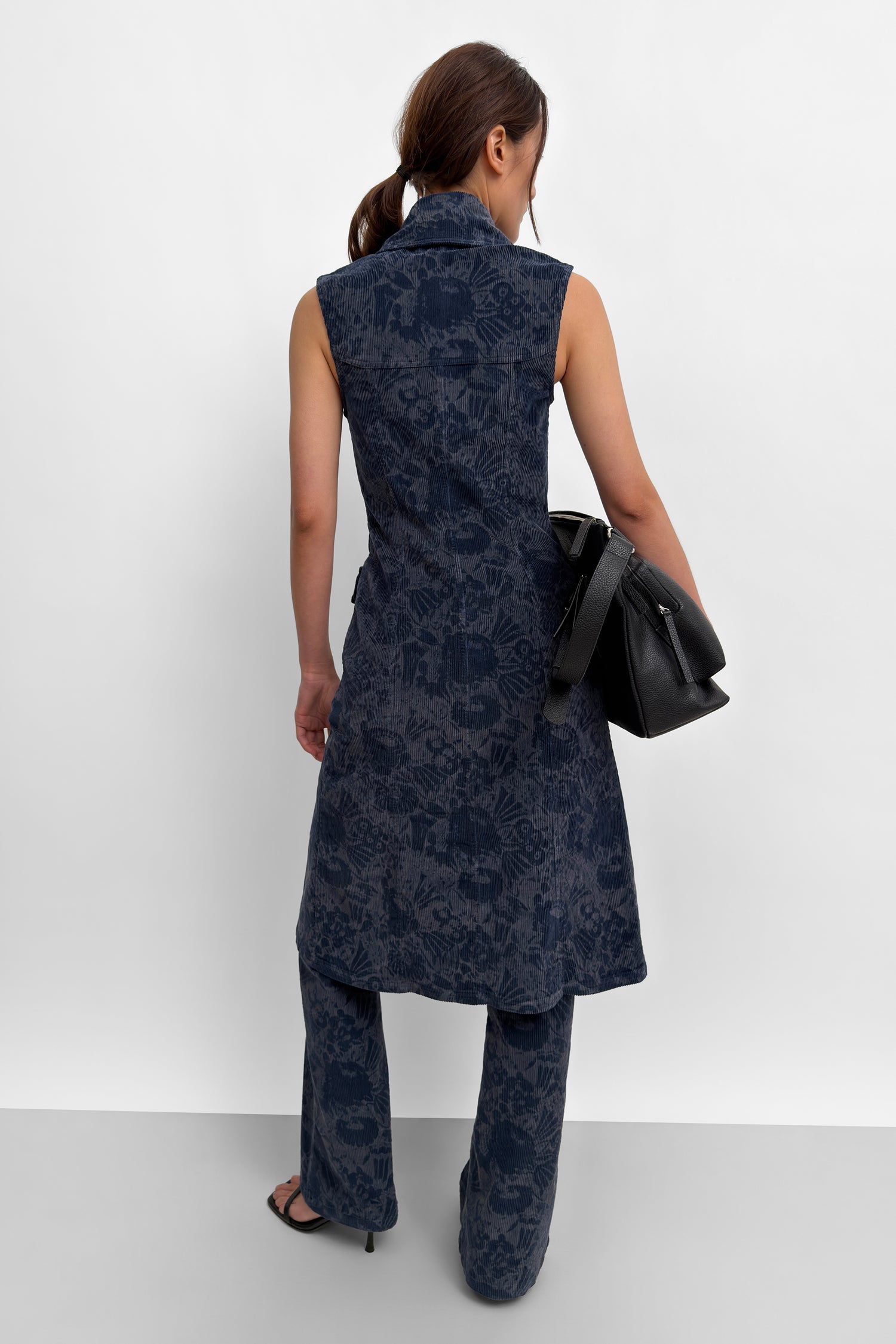 The Boah soft cord vestdress