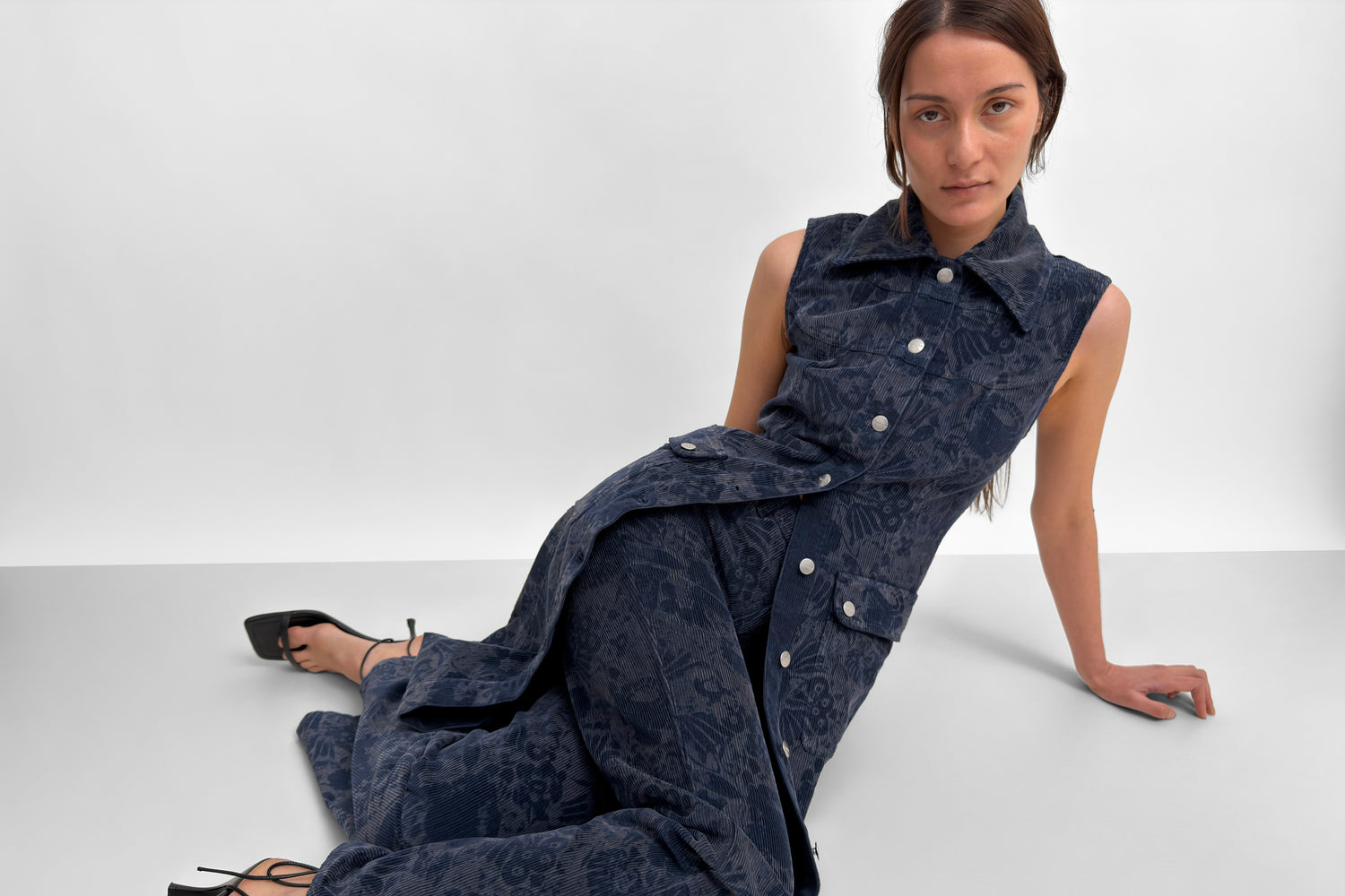 The Boah soft cord vestdress