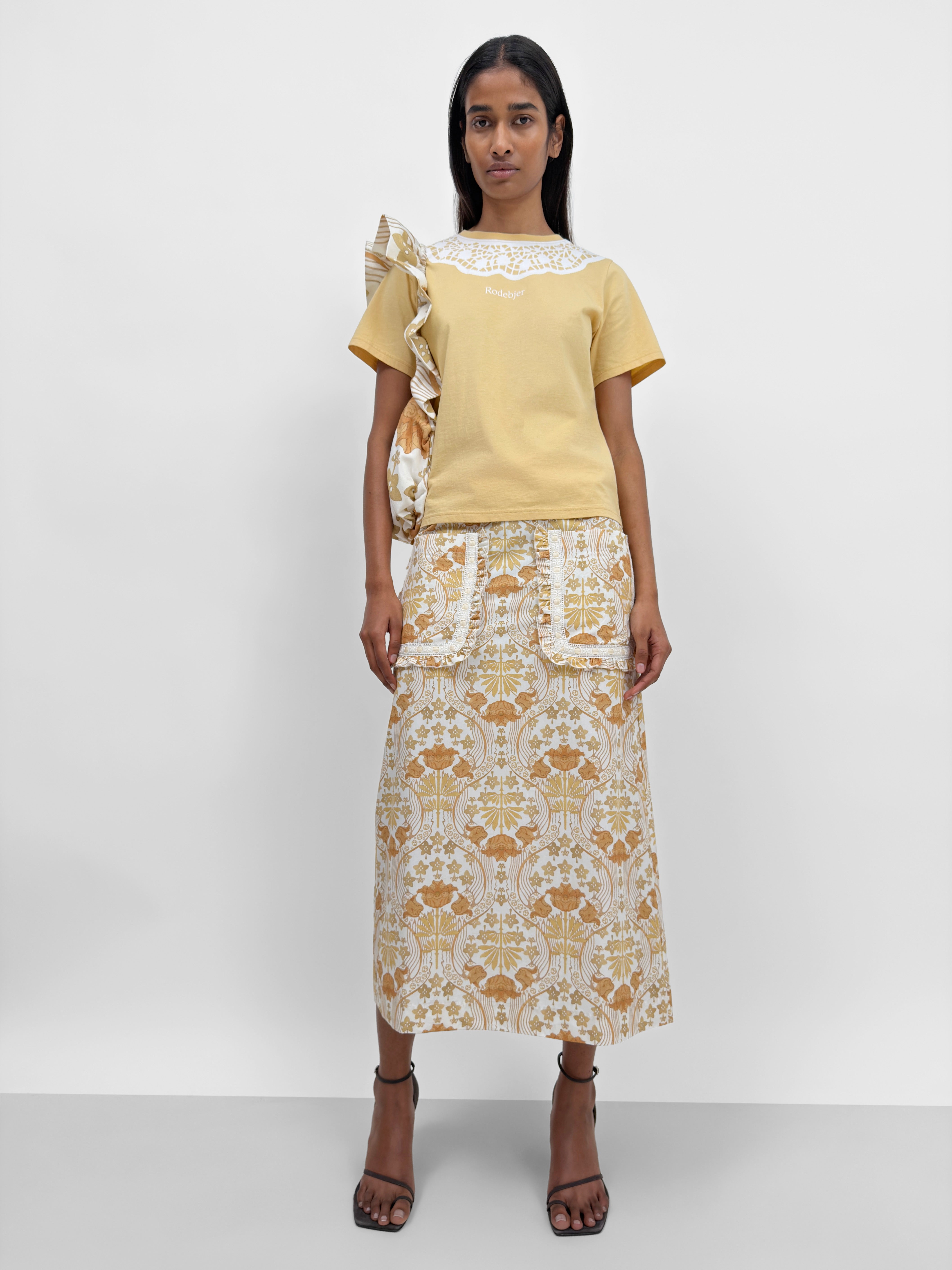 The Margot baby t-shirt with lace collar print | Rodebjer.com