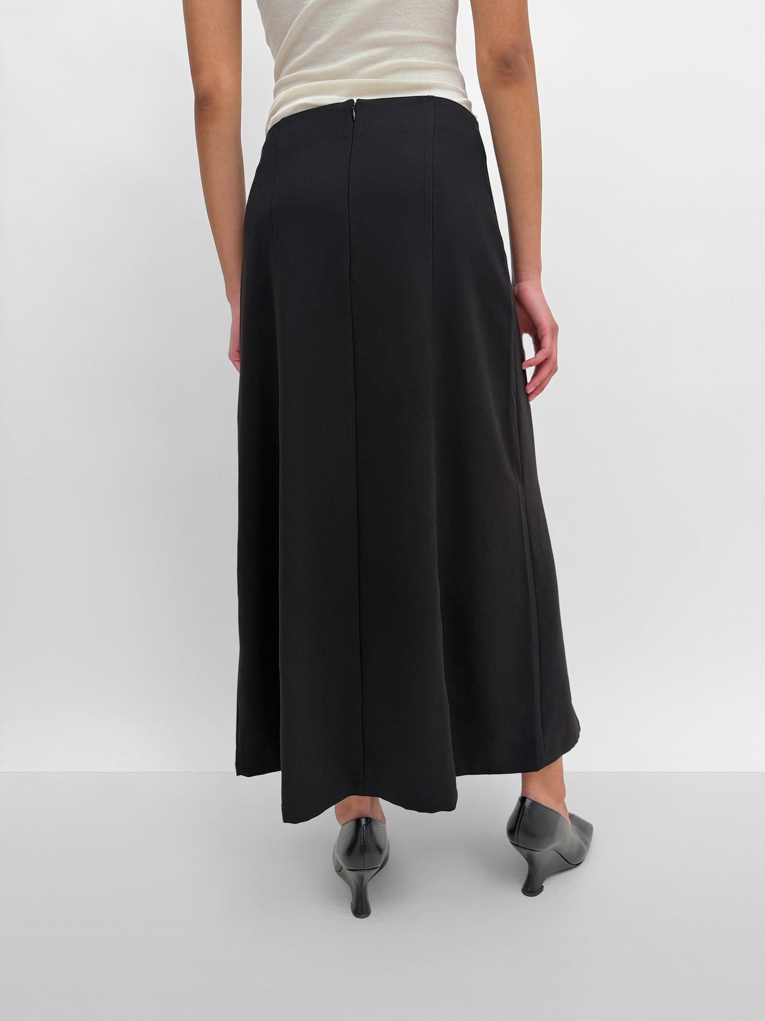 The Marielle fluid bell skirt