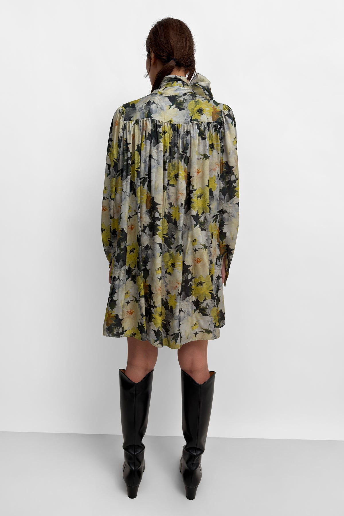 The Nayou mini bow tie dress