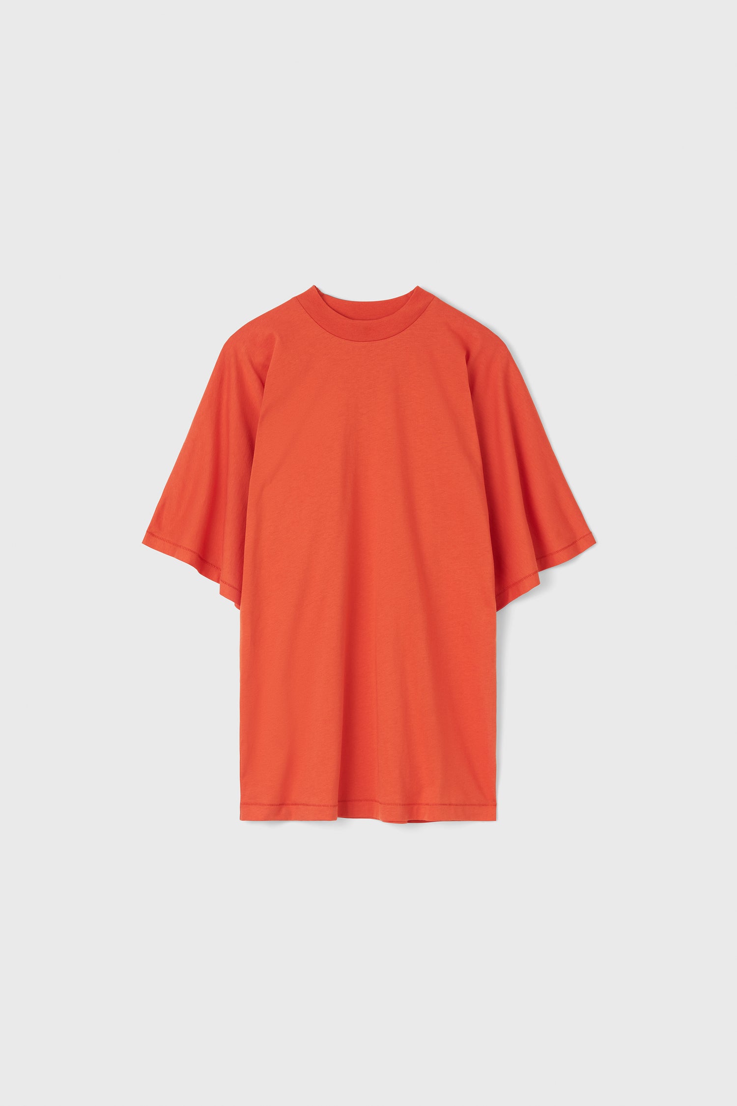 The Pop t-shirt with over-dimensioned sleeves