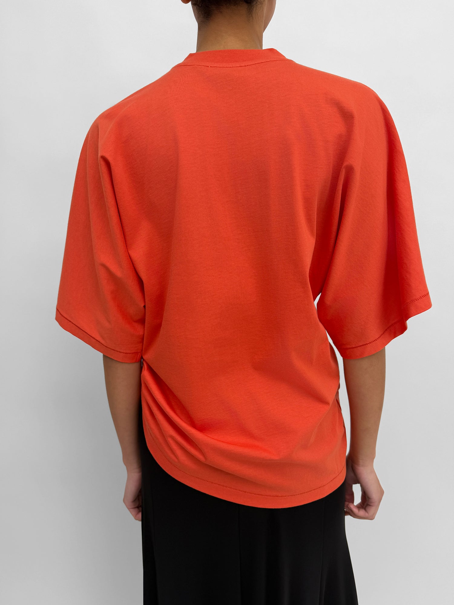 The Pop t-shirt with over-dimensioned sleeves