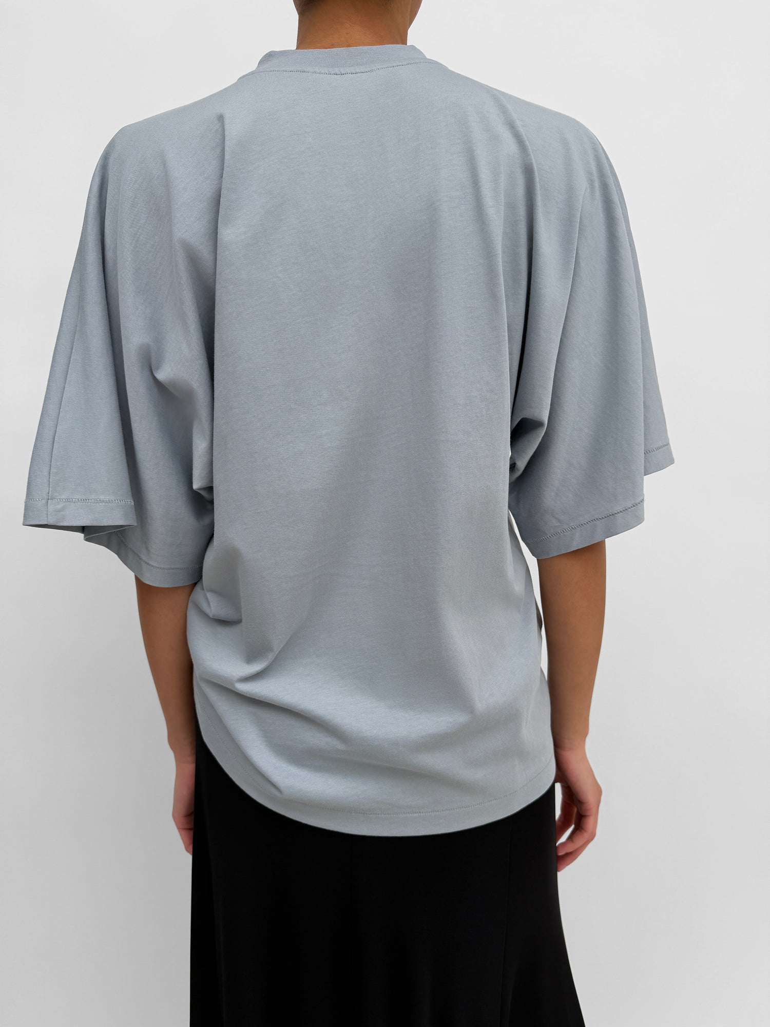 The Pop t-shirt with over-dimensioned sleeves
