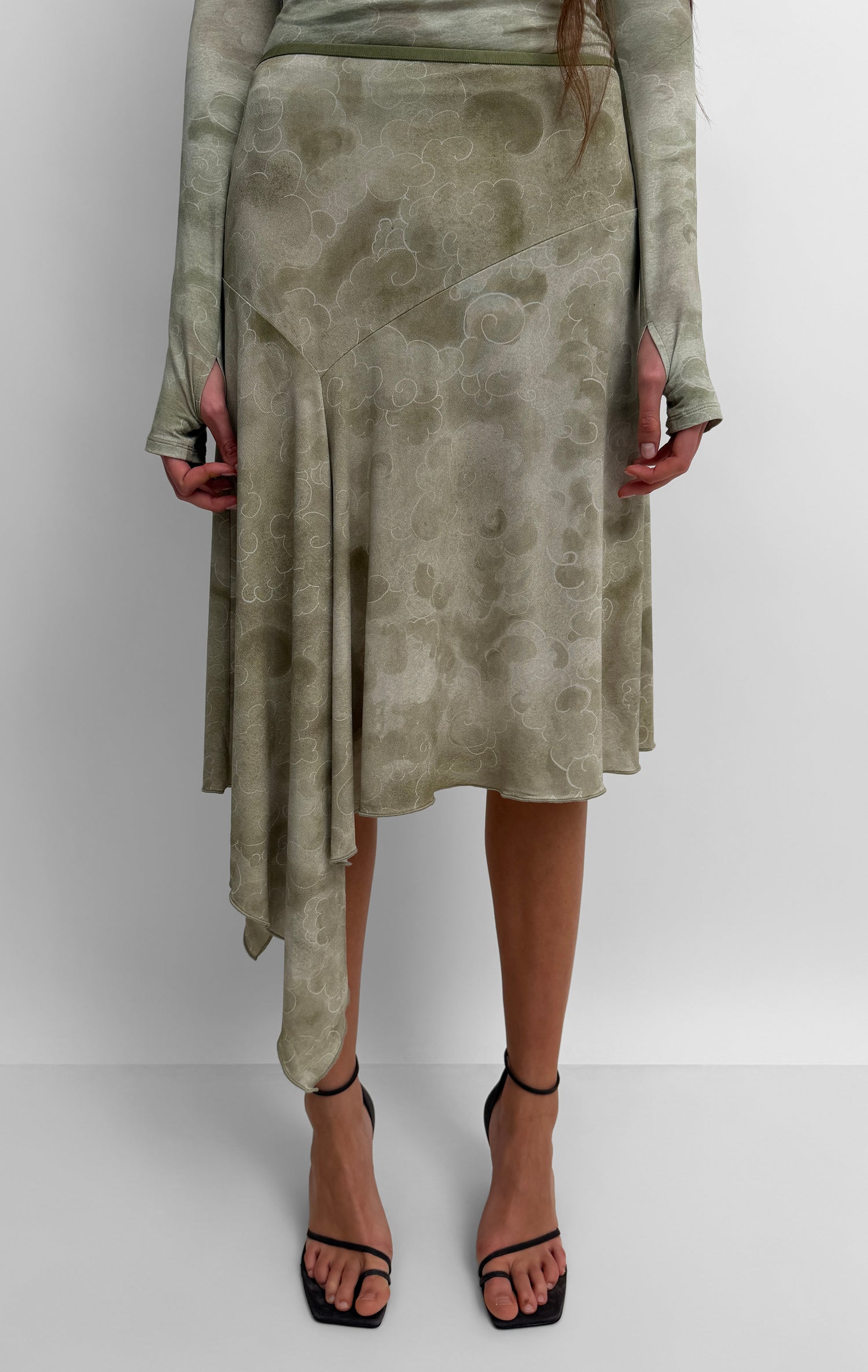 The Rimini skirt in Clouds