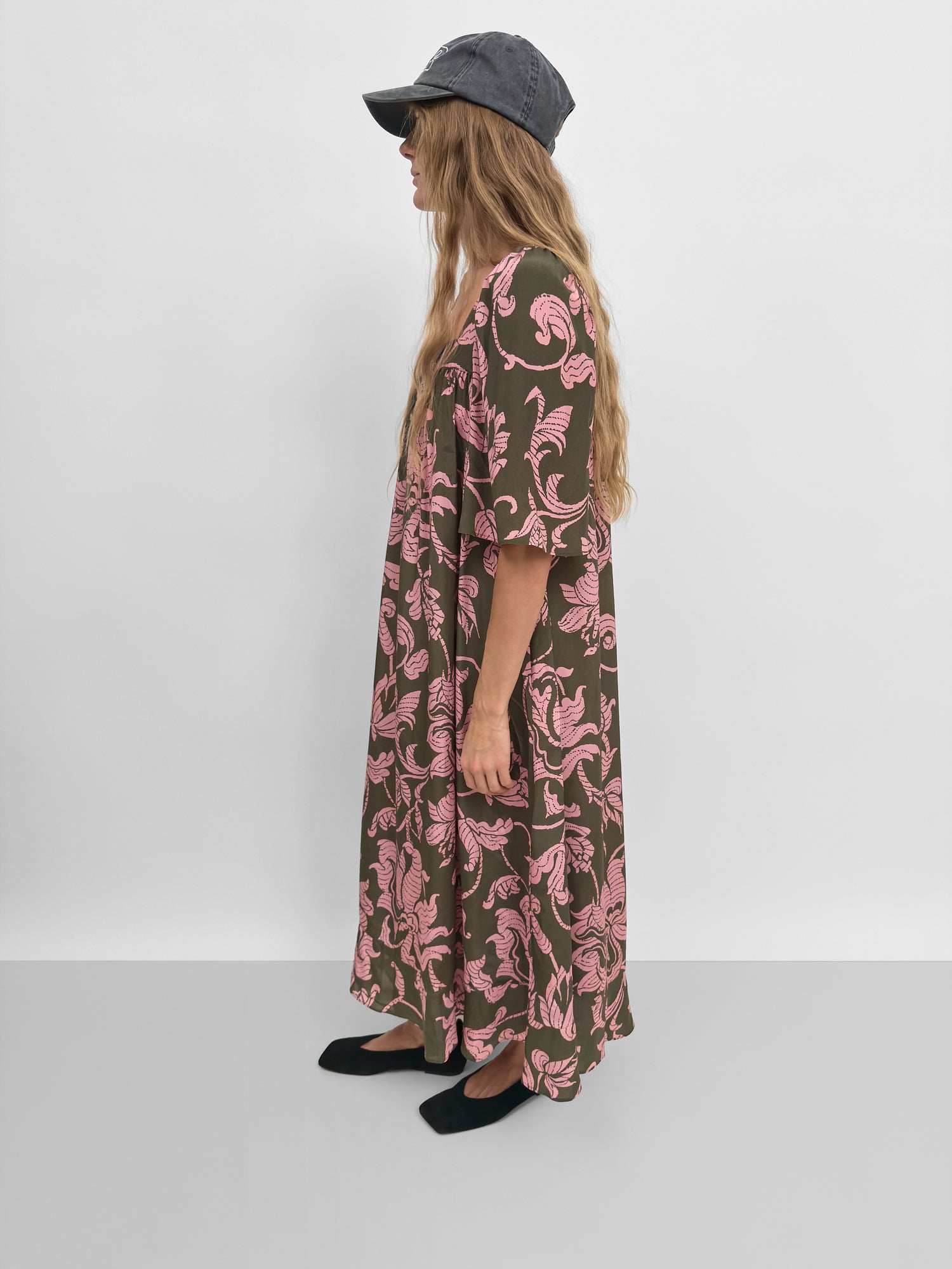 The Salem square neck dress in French Lily