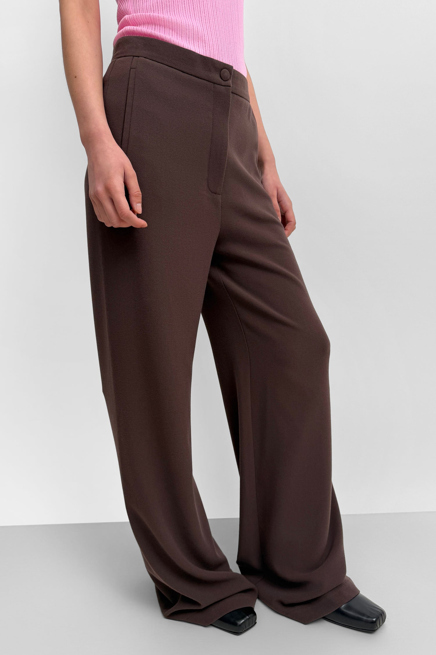 The Sini soft suiting pant