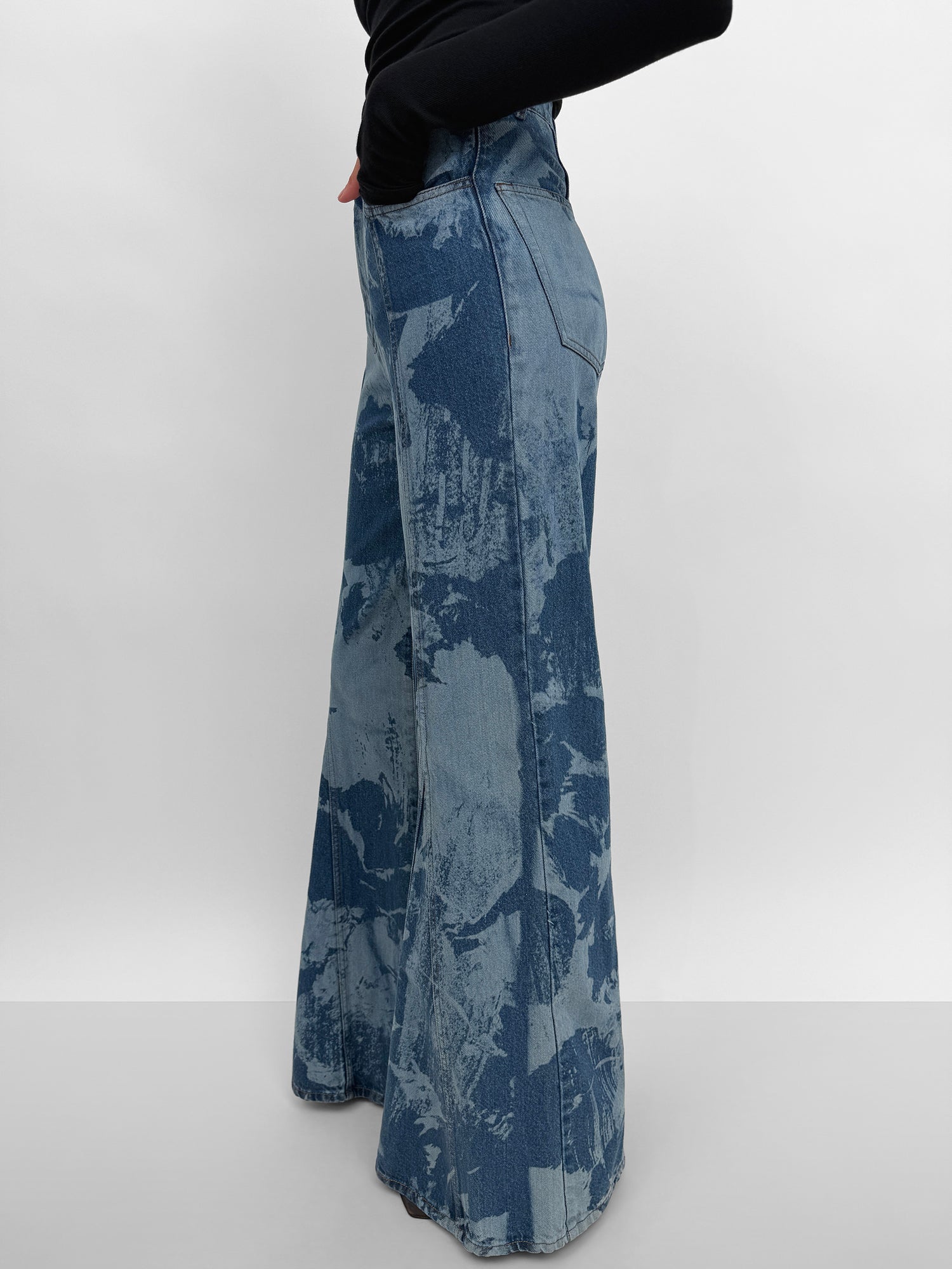 The Wiona denim flower pant