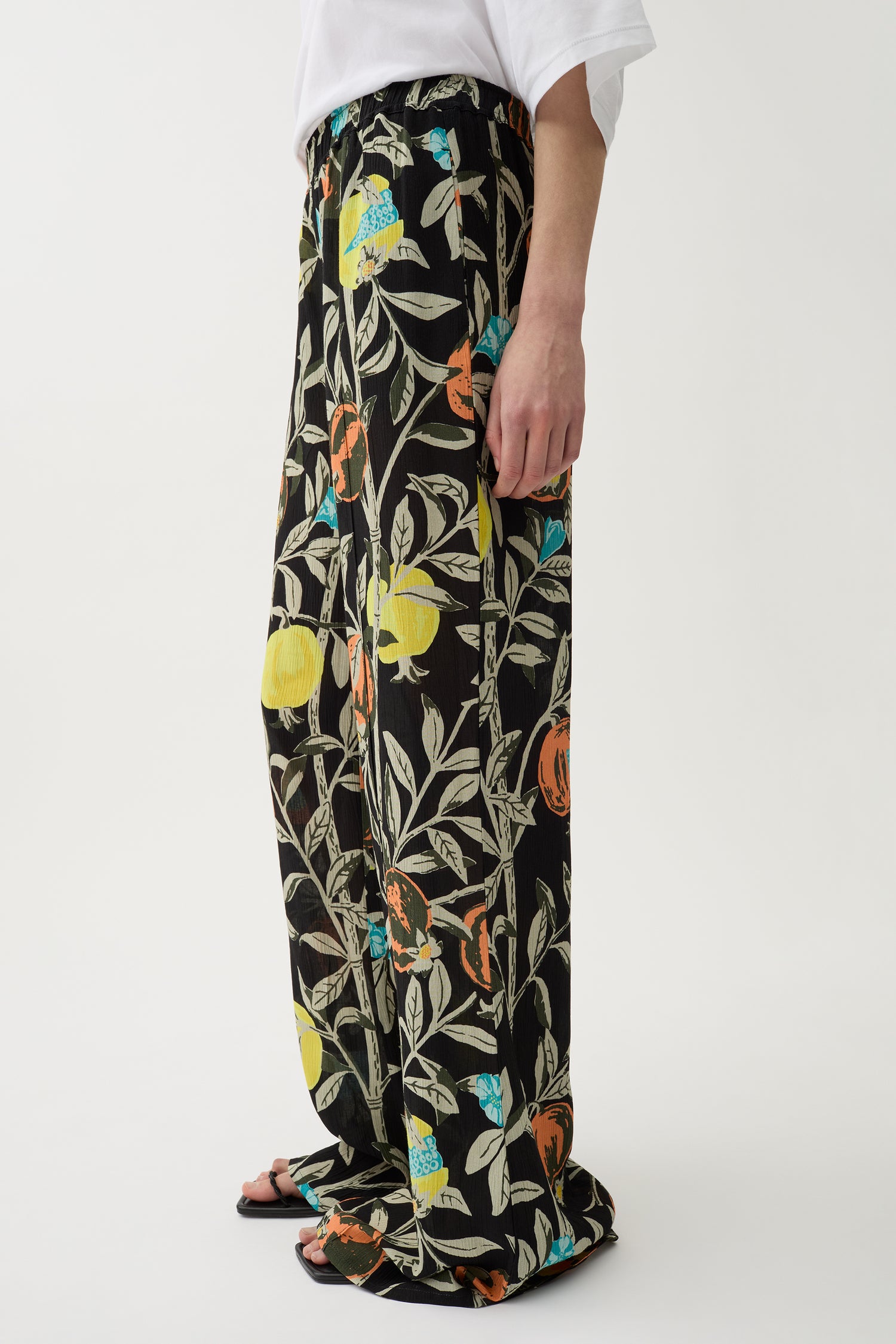 Ezra pomegranate pants