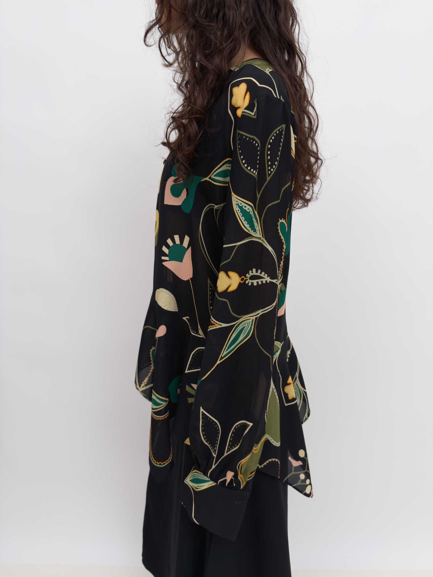 The Jane v-neck flounce blouse