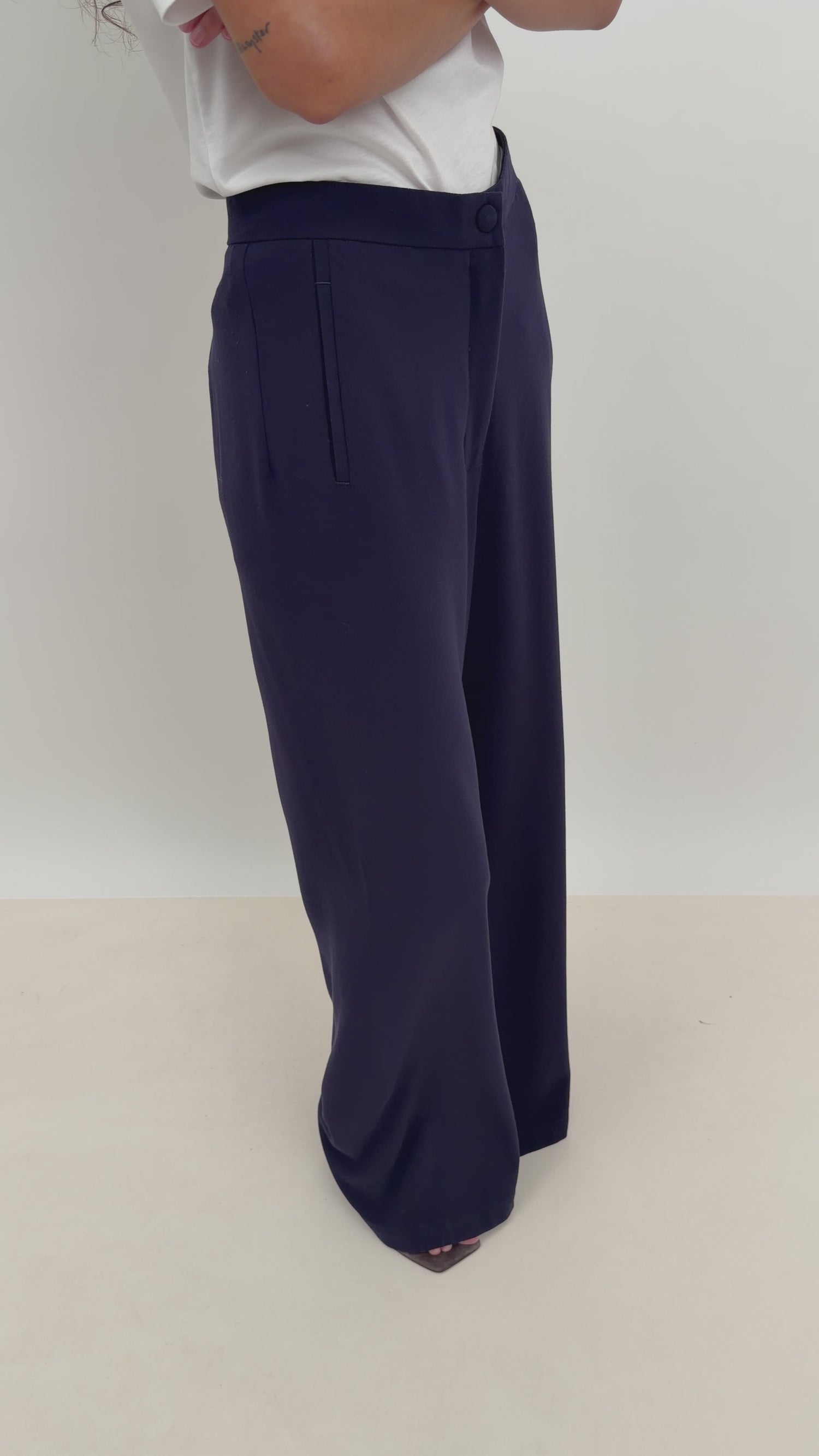The Sini soft suiting pant